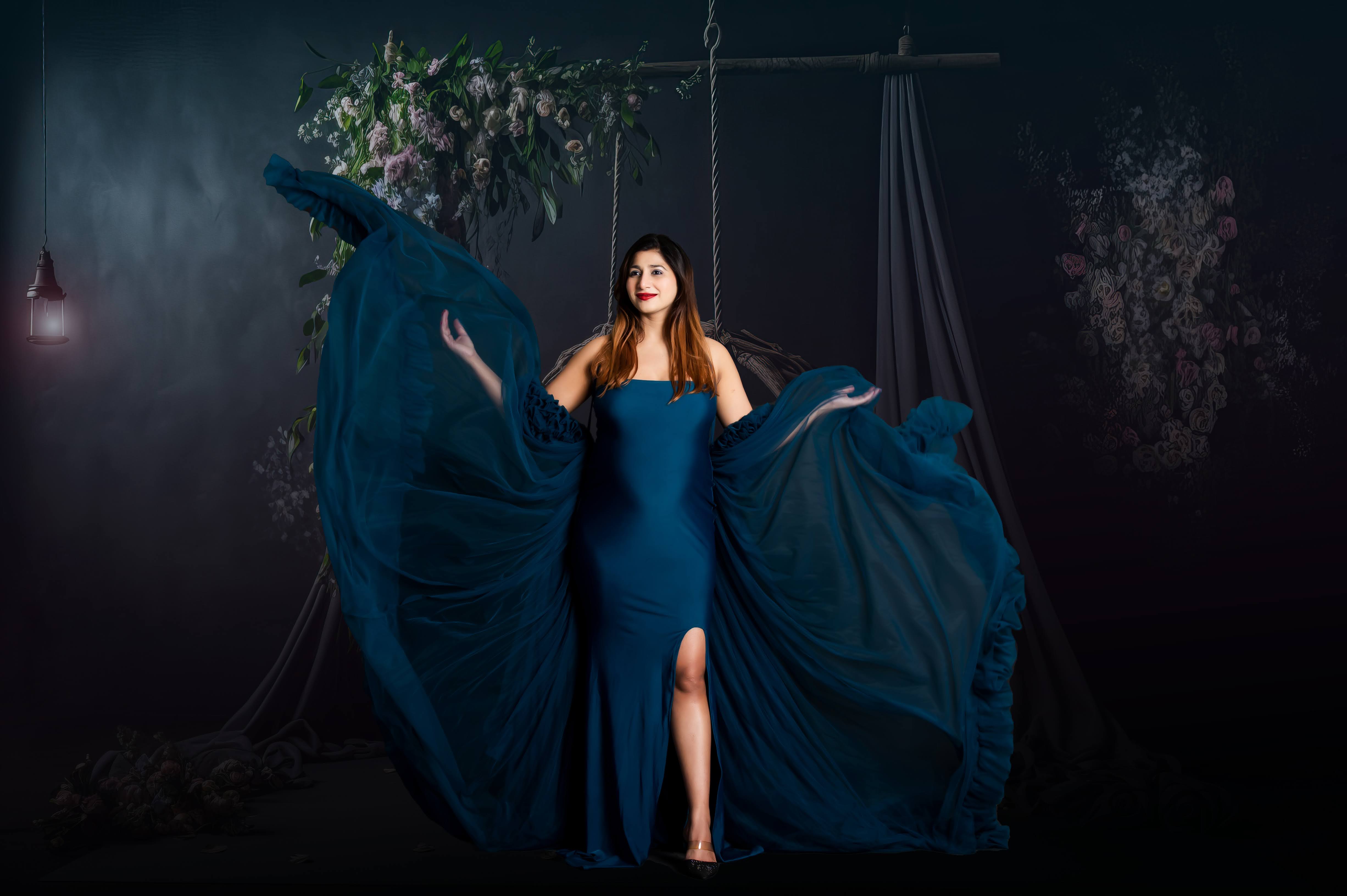Maternity shoot with romantic flower décor captured in Aligarh